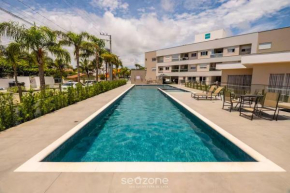 Apto de alto padrão em cond. 700m da praia CCI210